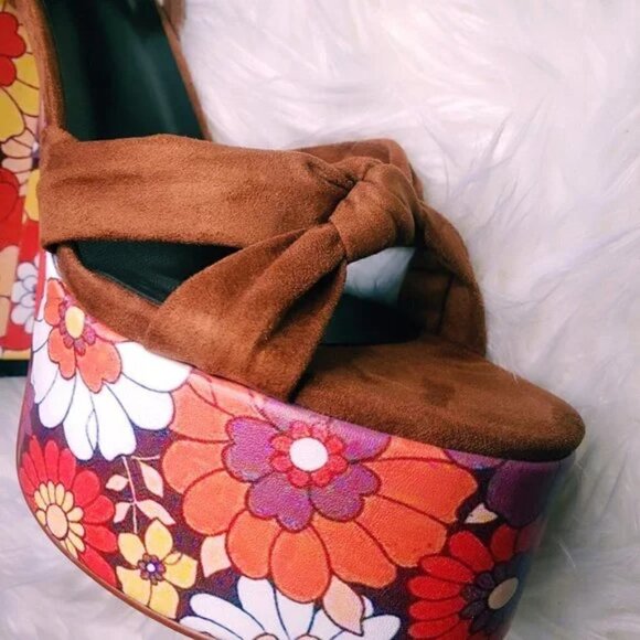 SOLD OUT - Picture 8 of 8